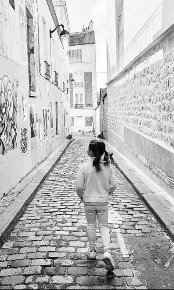Shooting-photo-Petite-fille-et-street-art-libre-lyon